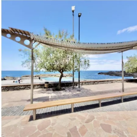 Moderno Al Lado Del Mar דירה טקורונטה